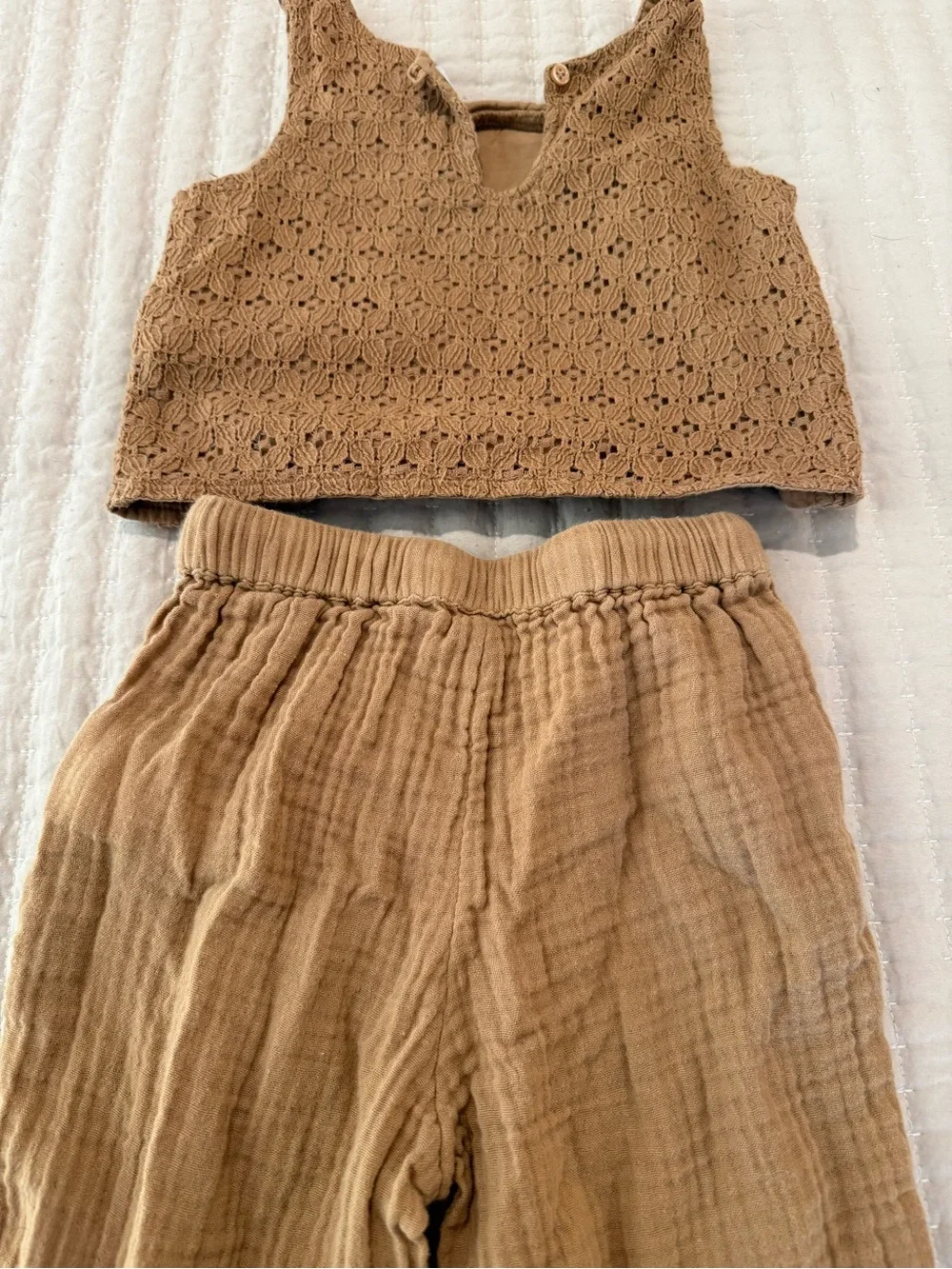 Kids Cotton Gauze Jogger Pants in Tan